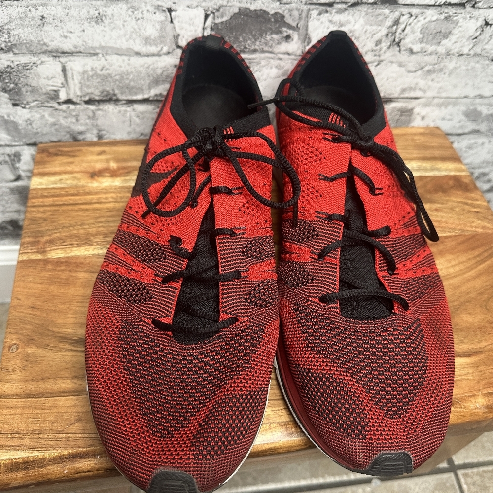 EUC Nike Flynit Trainer Running Shoes Size 13 University Red Black (AH8396-601) - Picture 6 of 12